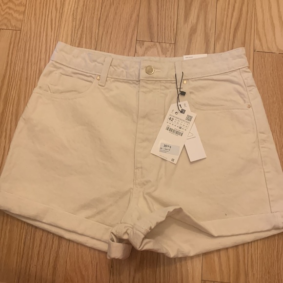 Zara mom fit denim shorts - BNWT - Picture 3 of 4